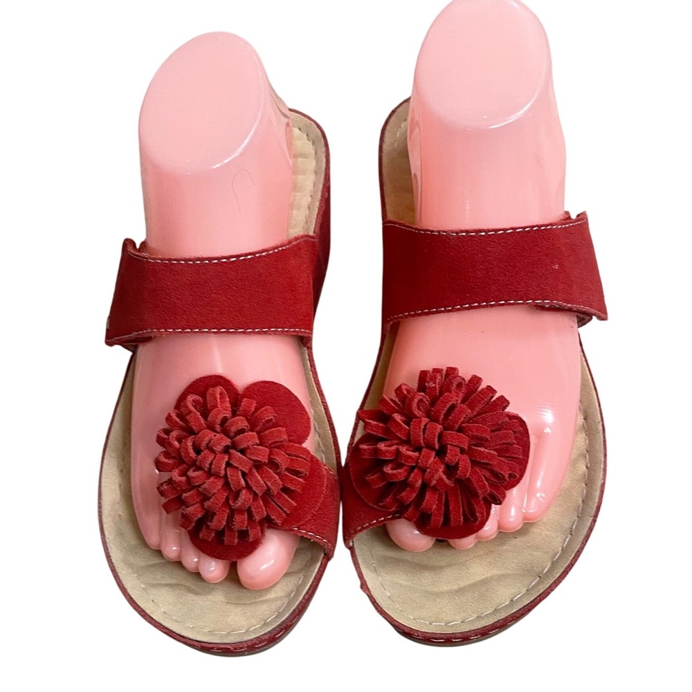 David Tate Red Suede Flower Accent Adjustable Strap Wedge Sandals 8W EUC spring - Picture 2 of 9